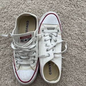 Converse lowtops